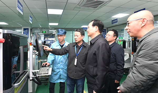 福建省委常委、福州市委書記林寶金一行蒞臨睿能科技調研(圖2)